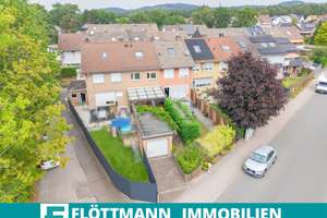 Zentral wohnen, individuell gestalten! Reihenmittelhaus in Bielefeld-Senne!