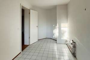 Gut geschnittene 3-Zimmer-Wohnung im 2. OG mit schönem Balkon in sehr gepflegter grüner Wohnanlage – Herzog-Ferdinand-Straße 13, 85456 Wartenberg – Vorschaubild 26