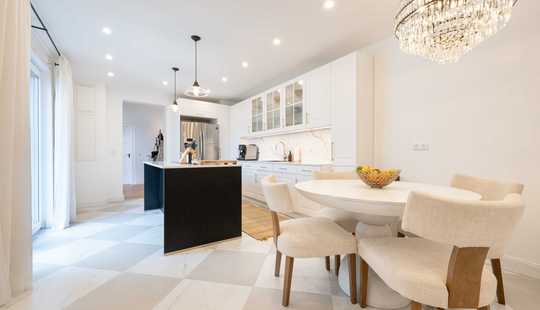 Bild von Kernsaniertes Einfamilienhaus mit Einliegerwohnung, Garten & Garage in ruhiger Lage