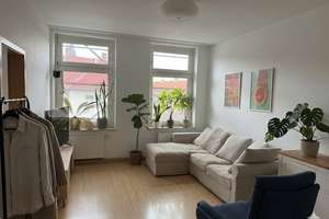 Helle 2-Zimmer-Wohnung im 3. OG mit Balkon in Köln-Neuehrenfeld – Liebigstraße 54, 50823 Neuehrenfeld, Köln – Vorschaubild 2
