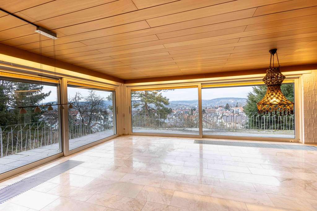 Immobilie in Schorndorf - Freistehendes Einfamilienhaus mit Einliegerwohnung in begehrter Aussichtslage von Schorndorf! - Bild 3