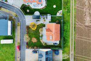 Einziehen und Wohlfühlen: Modernes Haus mit Top-Ausstattung! – Die vollständige Adresse der Immobilie erhältst du vom Anbieter., 97499 Donnersdorf – Vorschaubild 4