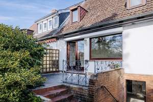 Modernisiertes Mittelreihenhaus (ca. 117 qm Wohn-/Nutzfläche) in Hamburg Iserbrook – Die vollständige Adresse der Immobilie erhältst du vom Anbieter., 22589 Iserbrook, Hamburg – Vorschaubild 2