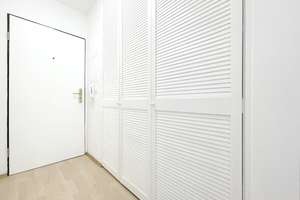 Renovierte 39 m² Süd-Balkon-Whg. + 18 m² Hobbyraum mit Bad & Küche direkt drunter, ruhige Gartenlage – Die vollständige Adresse der Immobilie erhältst du vom Anbieter., 80997 Allach, München – Vorschaubild 20
