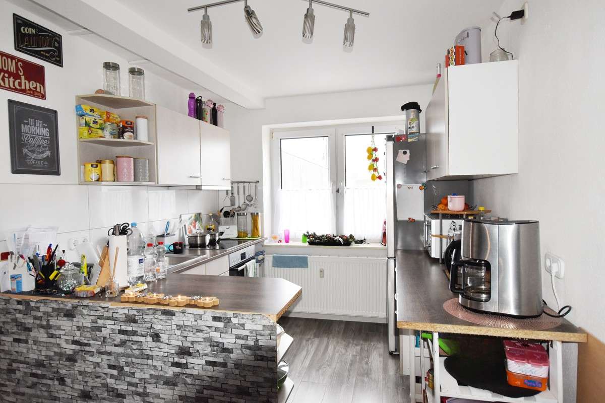 Immobilie in Gnoien - Mehrfamilienhaus mit 2 freien Wohnungen, zentrale Wohnlage und Ausbaupotenzial - Bild 0