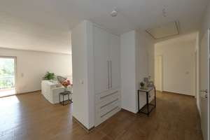 Offener Wohnbereich, großer Balkon & eigene Garage - moderne Dachgeschoss‑Wohnung in Bochold!  – 45355 Bochold, Essen – Vorschaubild 3