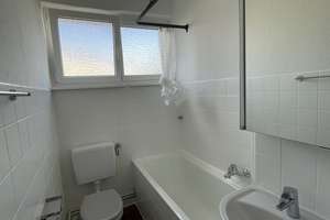 SINGLE-NEST MIT POTENZIAL ZUM PERSÖNLICHEN WOHNTRAUM - 2 Zimmer in WI-Erbenheim zu mieten – Krautgartenstr. 18a, 65205 Erbenheim, Wiesbaden – Vorschaubild 7