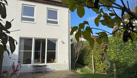 Bild von Reihenendhaus in Saulheimer Ortsrandlage