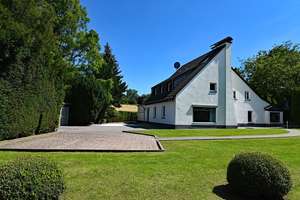 Stadtgrenze Essen-Heidhausen/Velbert modernes Haupthaus in landschaftlich einmaliger zentraler Lage