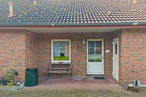 Für Investoren! Vermietetes Reihenmittelhaus mit Loggia in gepflegter Umgebung - kurz vor Papenburg – Die vollständige Adresse der Immobilie erhältst du vom Anbieter., 26810 Westoverledingen – Vorschaubild 1