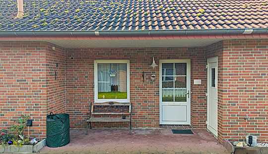 Bild von Für Investoren! Vermietetes Reihenmittelhaus mit Loggia in gepflegter Umgebung - kurz vor Papenburg