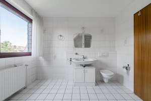 Großzügiges Einfamilienhaus mit Einliegerwohnung, schönem Garten & vielseitigem Grundriss – 40229 Eller, Düsseldorf – Vorschaubild 23