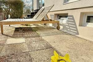 Charmantes Einfamilienhaus mit Keller, Dachterrasse u. Einbauküche in Augsburg-Haunstetten – Die vollständige Adresse der Immobilie erhältst du vom Anbieter., 86179 Haunstetten-Nord, Augsburg – Vorschaubild 2