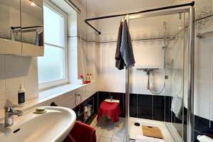 Travemünde - Charmante Dachgeschosswohnung in begehrter Lage ... – Die vollständige Adresse der Immobilie erhältst du vom Anbieter., 23570 Travemünde, Lübeck – Vorschaubild 12