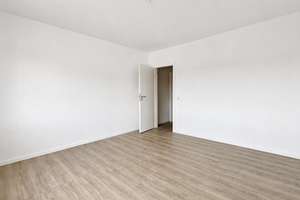 Frisch sanierte 2,5-Zimmer-Wohnung sofort bezugsfrei – Die vollständige Adresse der Immobilie erhältst du vom Anbieter., 46145 Sterkrade-Mitte, Oberhausen – Vorschaubild 11