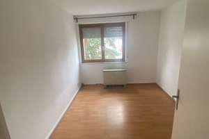 Attraktives Mehrfamilienhaus mit 7 Wohneinheiten in guter Lage – voll vermietet & naturnah gelegen – Die vollständige Adresse der Immobilie erhältst du vom Anbieter., 70439 Zuffenhausen-Elbelen, Stuttgart – Vorschaubild 4