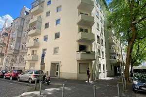 Gepflegte & helle 3-Zimmerwohnung mit Balkon und Fahrstuhl in der Mitte Wiesbadens! – Yorckstrasse 24, 65185 Westend / Bleichstraße, Wiesbaden – Vorschaubild 1