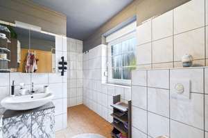 Mehrgenerationenhaus mit Luxus-Extras: Pool, Sauna und Fitnessraum – Die vollständige Adresse der Immobilie erhältst du vom Anbieter., 26529 Rechtsupweg – Vorschaubild 8
