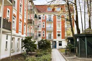 Vollständig sanierte Erdgeschoss-Wohnung mit neuer Einbauküche in beliebter Lage von Barmbek-Süd