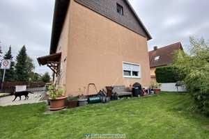 Vermietetes MFH in Schrobenhausen
1 Doppelhaushälfte, 1 Wohnung und 1 Gewerbeeinheit – Neuburg-Schrobenhausen (Kreis) – Vorschaubild 26