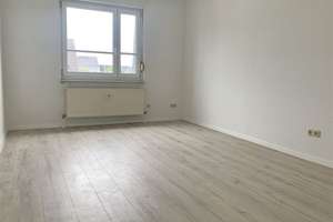 Frei! Lichtdurchflutete 2-Zimmer-Wohnung mit Gäste WC... – Clausstraße 47, 9126 Gablenz, Chemnitz – Vorschaubild 4