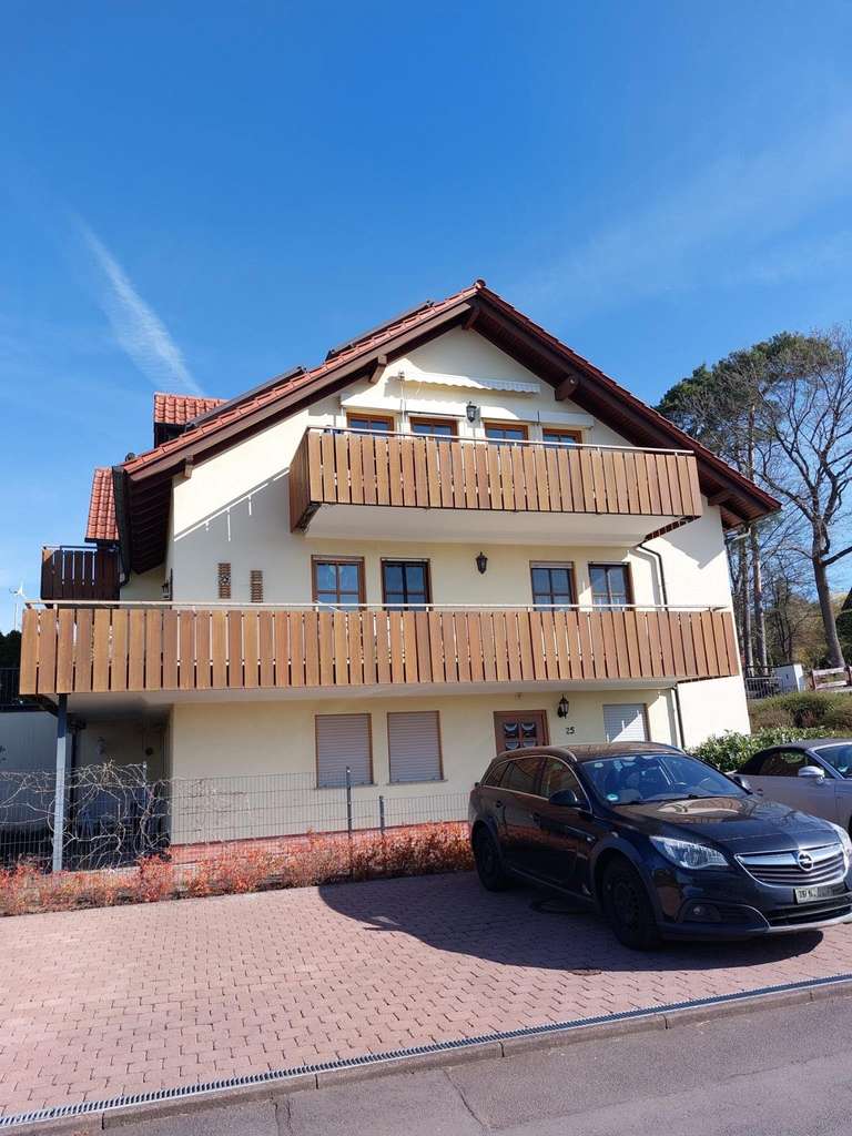 Immobilie in Kirchheim - Vielseitiges Raumangebot: Mehrfamilienhaus in Kirchheim - Bild 1
