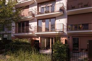 Schwabing-West: Neubau-Gallery Loft mit Terrasse und Garten