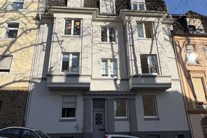 Großzügige 4-Zimmer-Maisonette-Wohnung mit 2 Balkonen, 2 Bädern, Altbauflair und Blick ins Grüne – Die vollständige Adresse der Immobilie erhältst du vom Anbieter., 42285 Barmen, Wuppertal – Vorschaubild 3