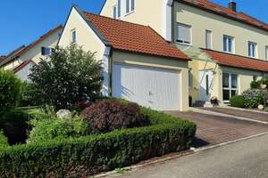 Exclusive Doppelhaushälfte mit gehobener Innenausstattung in Donauwörth/Riedlingen zu vermieten