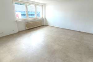 Schöne,helle WZ, Schlafzi+  große Küche +  Bad + Diele + Balkon /Renoviert – Die vollständige Adresse der Immobilie erhältst du vom Anbieter., 42107 Elberfeld, Wuppertal – Vorschaubild 2