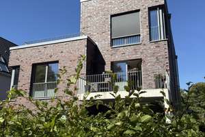 Lichdurchflutete, neuwertige Luxus-Etagenwohnung in Hamburg Marienthal