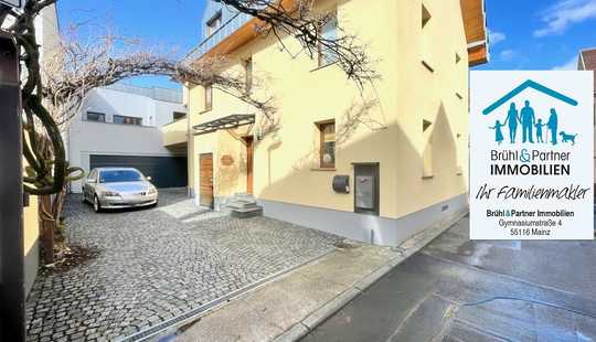 Bild von Neuwertig mit exklusiver Ausstattung und Sonnenterrasse -
Handwerk aus der Region