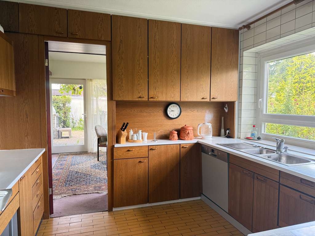 Immobilie in Neckartenzlingen - Familienidylle in Neckartenzlingen – Einfamilienhaus mit großem Grundstück und Pool - Bild 4