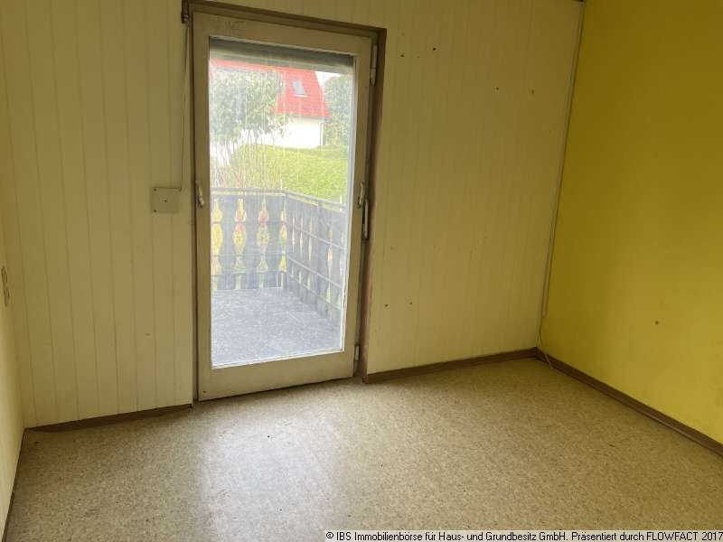 Immobilie in Gerabronn - Die Lage macht´s: Älteres Einfamilienhaus in guter Wohnlage mit schönem Gartengrundstück - Bild 4