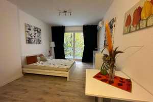 möbliertes Apartment gegenüber vom Andreas Quartier zu vermieten – Düsseldorf – Vorschaubild 1