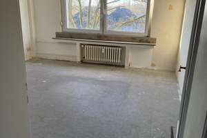 Großzügige Wohnung im 3.OG rechts mit Aufzug im Haus in der Horster Str. 333 in 45899 Gelsenkirchen – Horster Straße 333, 45899 Beckhausen, Gelsenkirchen – Vorschaubild 3