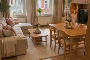 Schöne und große 6- Zimmerwohnung zu vermieten – August-Bebel-Str. 23, 6712 Zeitz – Vorschaubild 1