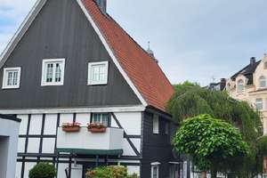 Solides Immobilienensemble – 2 Mehrfamilienhäuser & 1 Einfamilienhaus in guter Lage – Die vollständige Adresse der Immobilie erhältst du vom Anbieter., 42389 Langerfeld-Beyenburg, Wuppertal – Vorschaubild 3