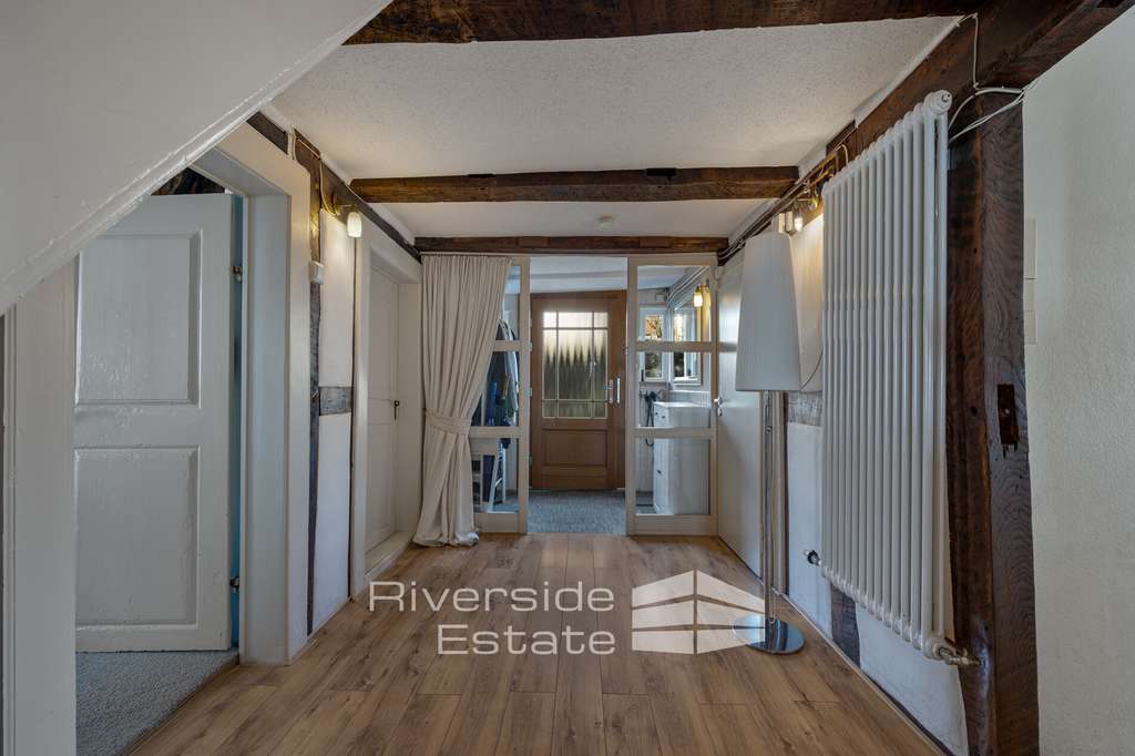 Immobilie in Coppenbrügge - Brünnighausen | Stilvolles, renoviertes Wohnhaus in ruhiger Lage mit tollem Ausblick! - Bild 3