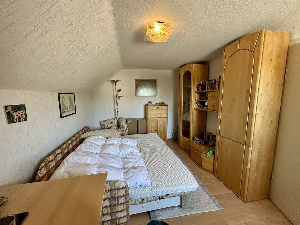 Immobilie in Waldkirchen - Einfamilienhaus mit großzügigem Baugrundstück in zentrumsnaher Lage von 94065 Waldkirchen  - Bild 3