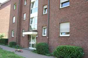Großzügige Wohnung im Ahlmannshof 15 a in Gelsenkirchen, EG rechts – Ahlmannshof 15 a, 45889 Gelsenkirchen – Vorschaubild 2