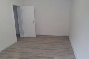 Sanierte 2-Zimmer-Erdgeschosswohnung mit einer Einzelgarage in Köln Niehl – Feldgärten Str 77, 50735 Niehl, Köln – Vorschaubild 6