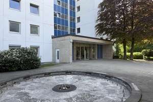 SCHÖNE, GROßE RUHIGE 4 oder 5 Zi. WOHNUNG IN BOGENHAUSEN-HERZOGPARK – Die vollständige Adresse der Immobilie erhältst du vom Anbieter., 81925 Herzogpark, München – Vorschaubild 3