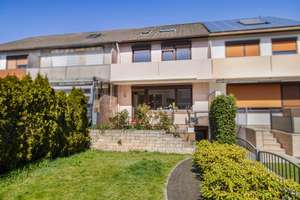 Attraktives Reihenmittelhaus mit viel Platz und Garage in guter Lage von Schwanewede – Die vollständige Adresse der Immobilie erhältst du vom Anbieter., 28790 Schwanewede – Vorschaubild 1