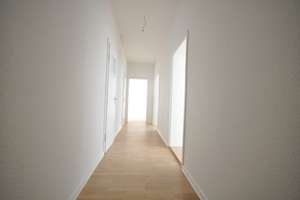 **Erstbezug nach Sanierung** Badewanne, Einbauküche und Laminat – Große Barlinge 1, 30171 Südstadt, Hannover – Vorschaubild 2