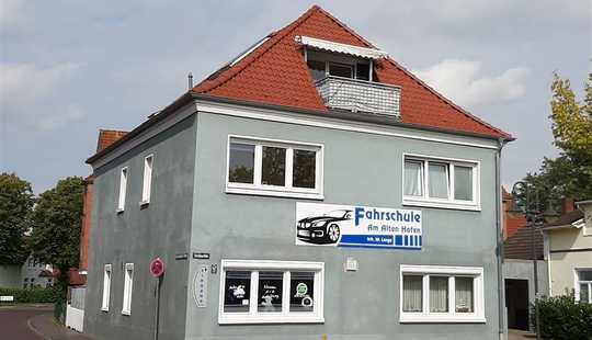 Bild von Wohn- und Geschäftshaus im Herzen von Jever