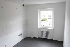 Stettinstr. 24, 1 L - Helle 2-Zimmer Wohnung mit Balkon im Herzen des Heidbergs – Stettinstr. 24, 38124 Heidberg-Melverode, Braunschweig – Vorschaubild 2