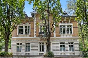 Lichtdurchflutete Dachgeschosswohnung in einer sanierten Denkmalschutzimmobilie in Farmsen-Berne – Die vollständige Adresse der Immobilie erhältst du vom Anbieter., 22159 Farmsen-Berne, Hamburg – Vorschaubild 1