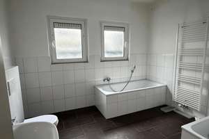 Zwei Fachwerkhäuser in Solingen-Höhscheid. – Die vollständige Adresse der Immobilie erhältst du vom Anbieter., 42657 Burg/Höhscheid, Solingen – Vorschaubild 3