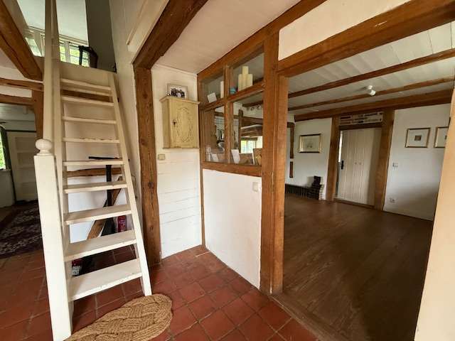 Immobilie in Elmenhorst - 1.232 m² Grdstck. * liebevoll restaur. Fachwerkhaus * zentral u. dennoch idyllischer Garten* Carport - Bild 6